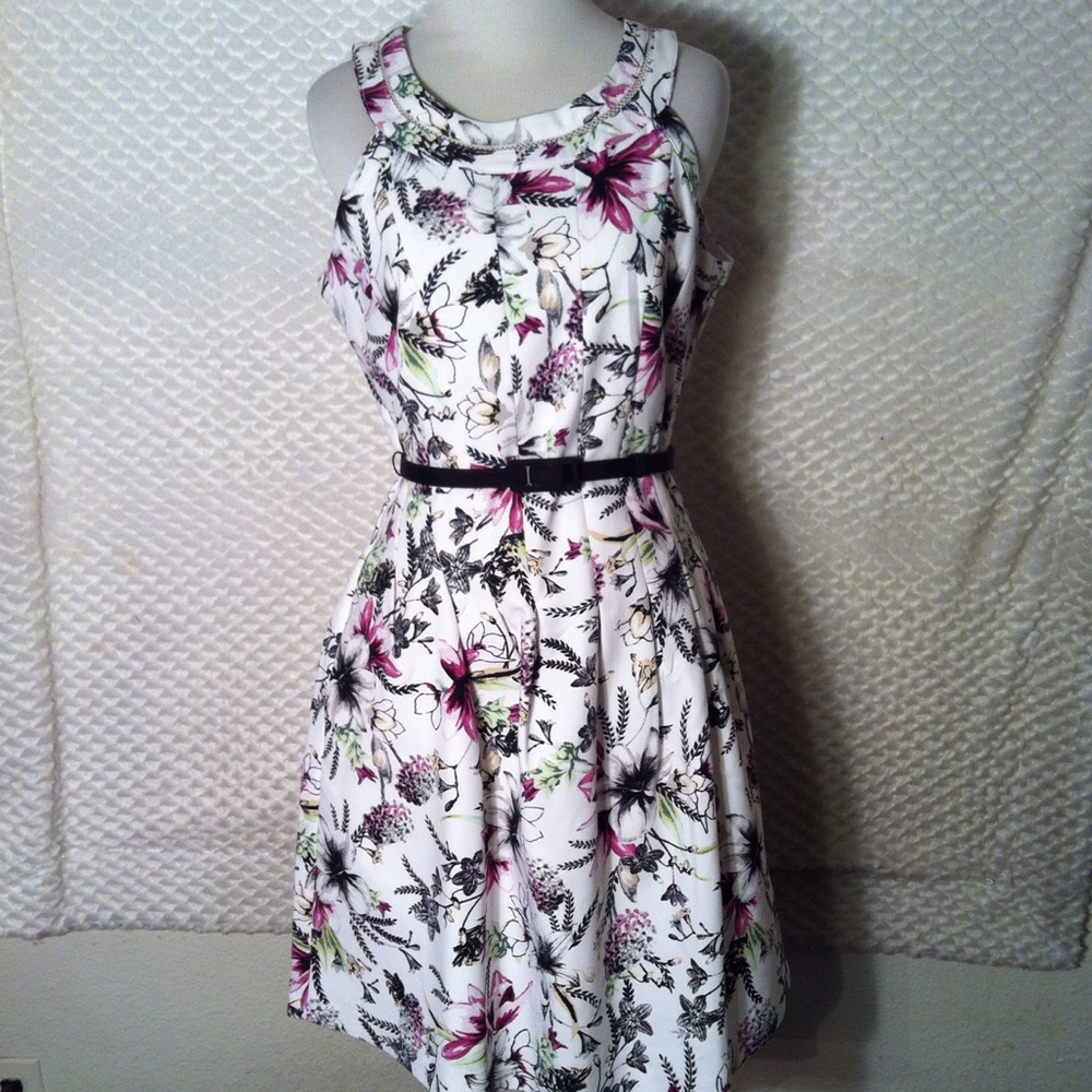WHBM Floral Sleeveless Fit-and-Flare Dress in White and Wisteria